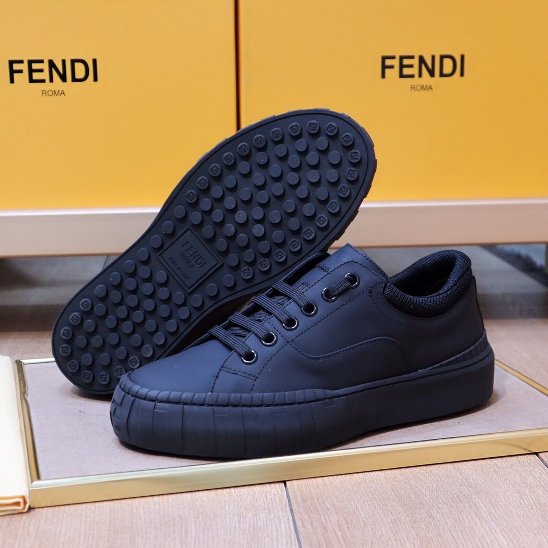 Fendi Shoes man 008